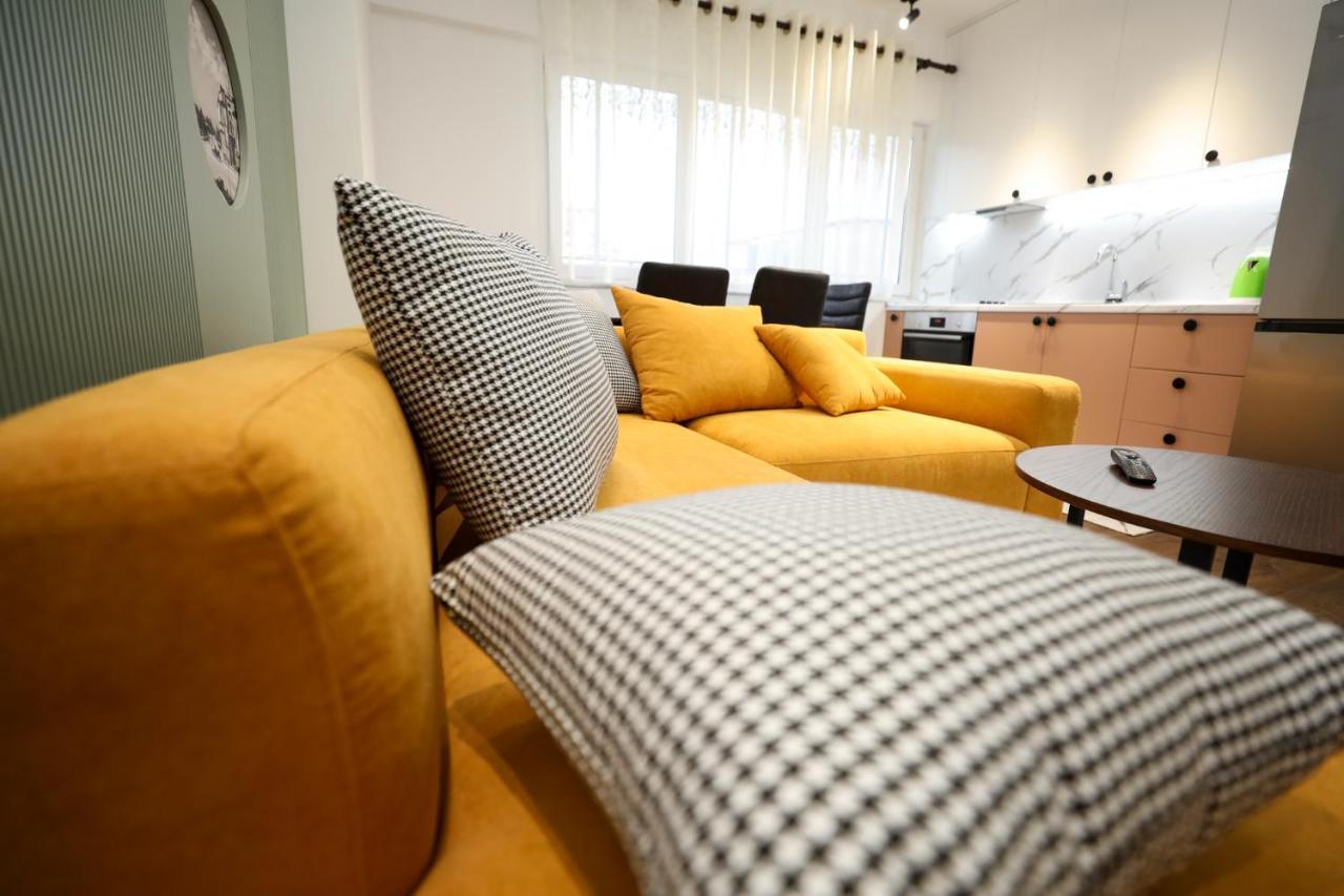 Tirana Center Apartment - Your Cosy Corner Exterior photo